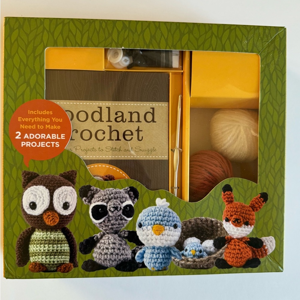 Becker & Mayer
Woodland Crochet Kit: 12 Precious Projects To Stitch And Snuggle
